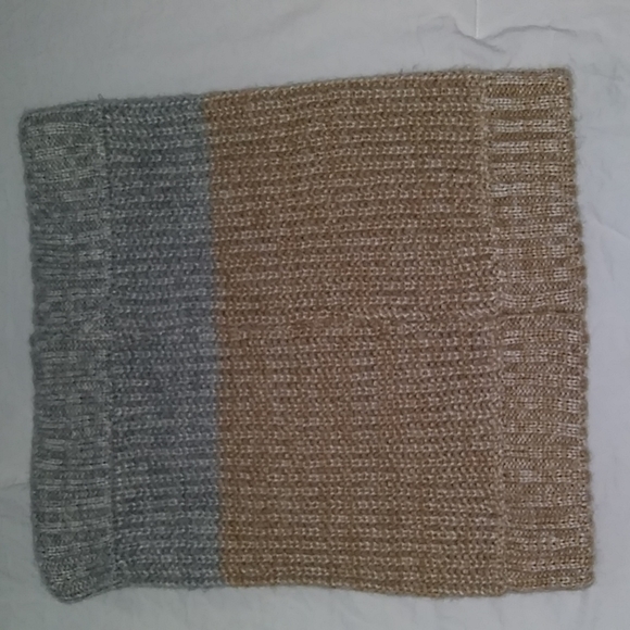 Reaction Kenneth Cole Neck Scarf - Picture 5 of 11